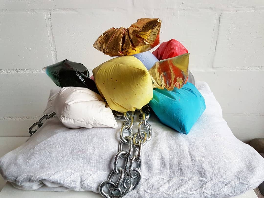 Nest with Resin bags